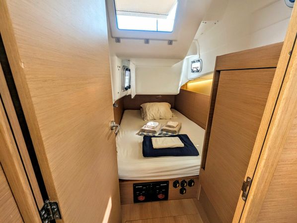 Jeanneau Sun Odyssey 410 | Eretmochelys