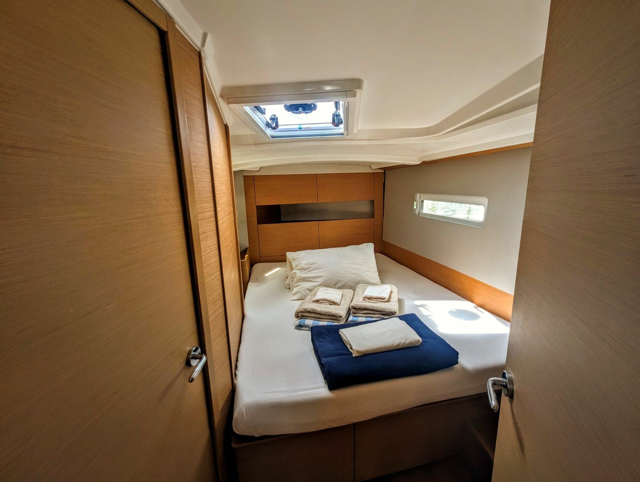 Jeanneau Sun Odyssey 410 | Eretmochelys
