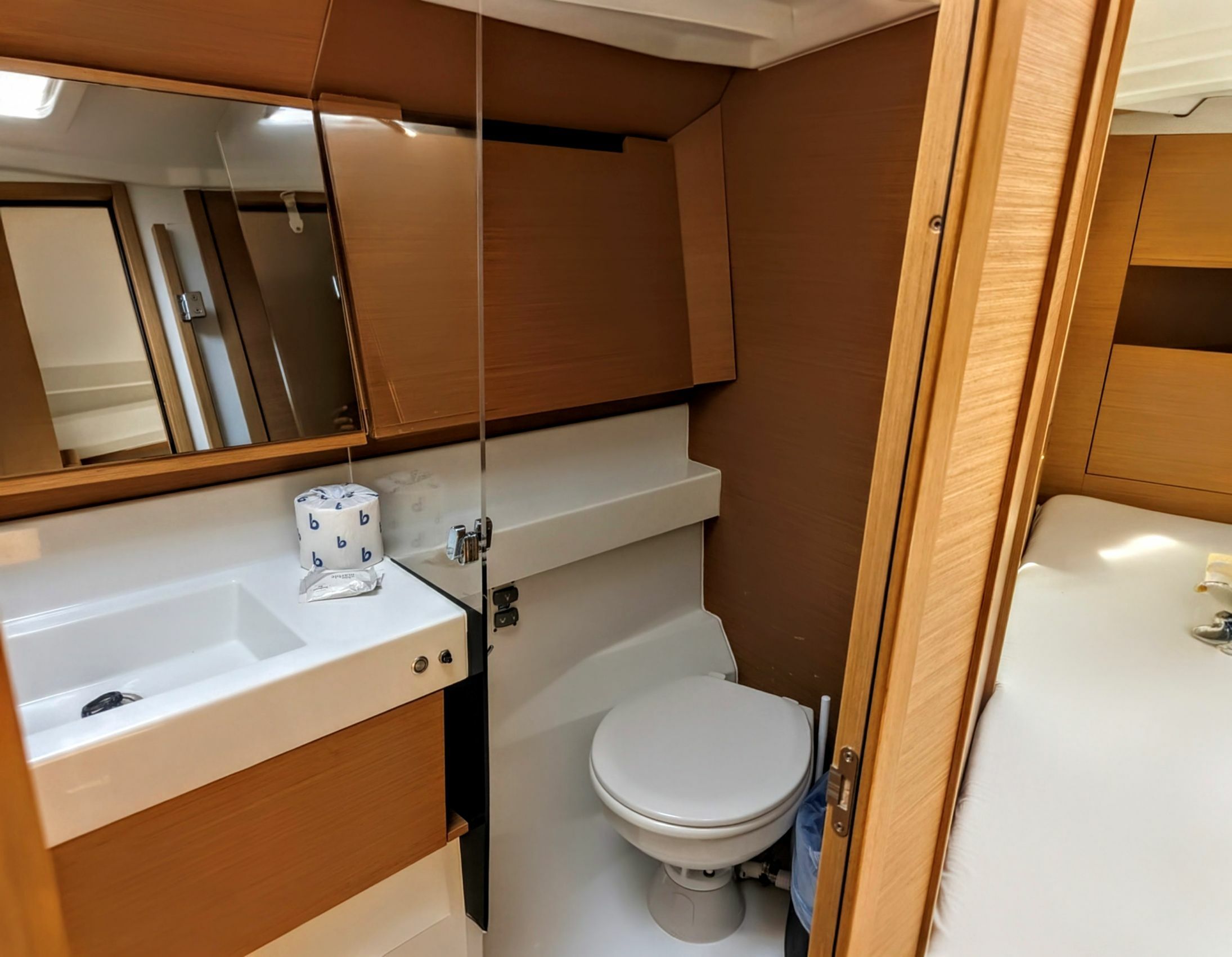 Jeanneau Sun Odyssey 410 | Eretmochelys