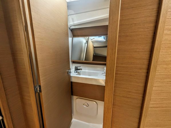 Jeanneau Sun Odyssey 410 | Eretmochelys