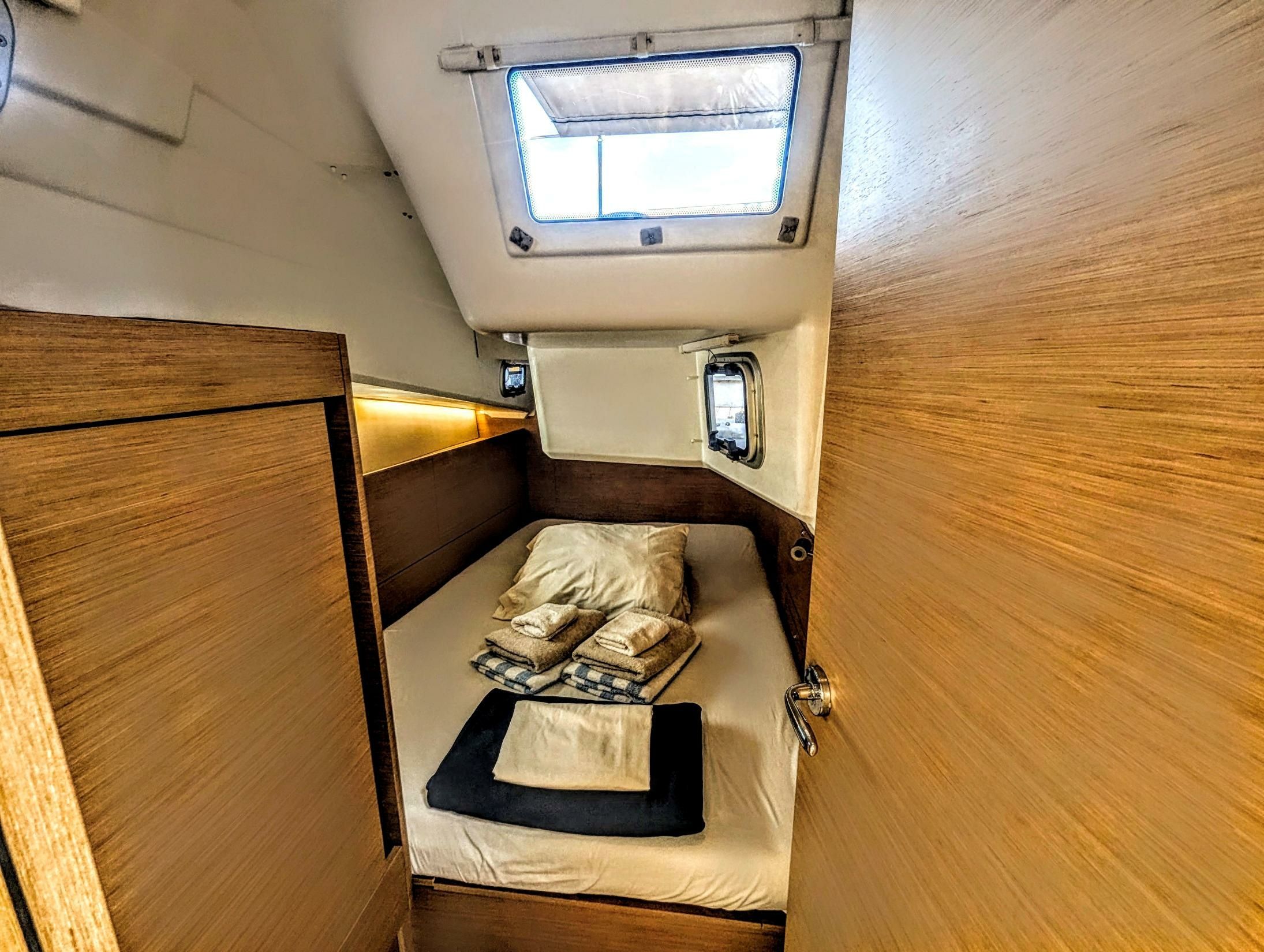 Jeanneau Sun Odyssey 410 | Eretmochelys