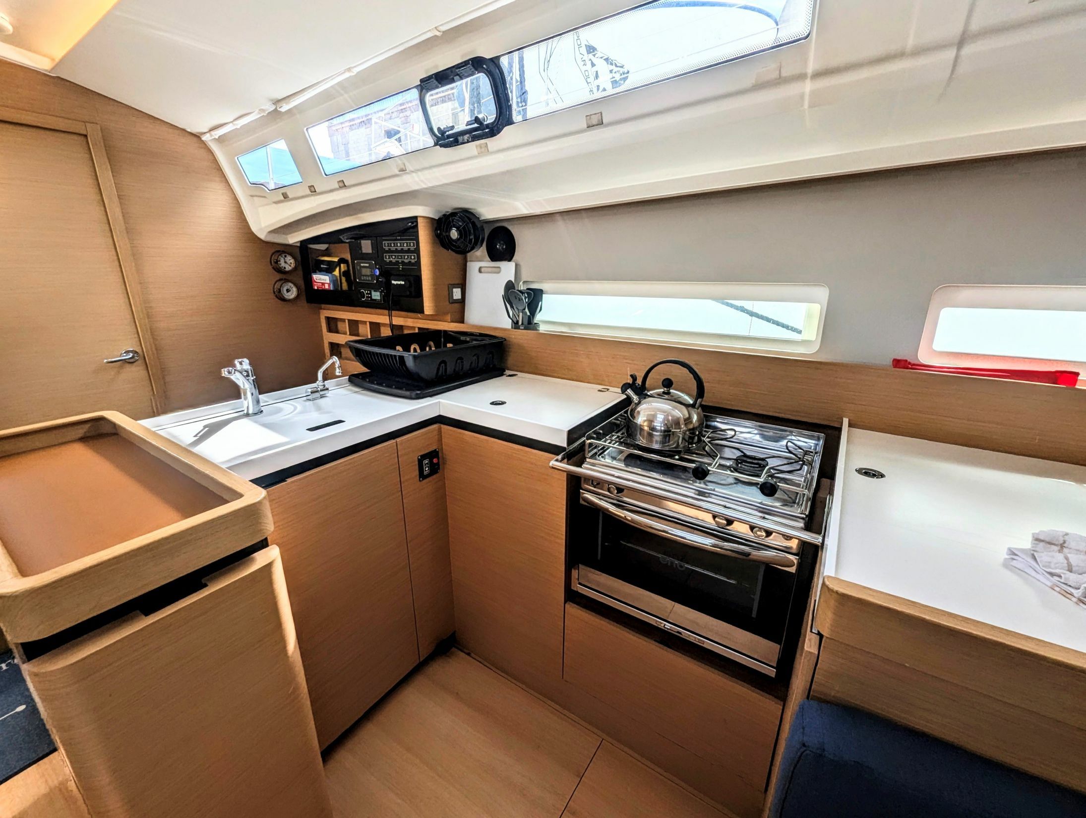 Jeanneau Sun Odyssey 410 | Eretmochelys
