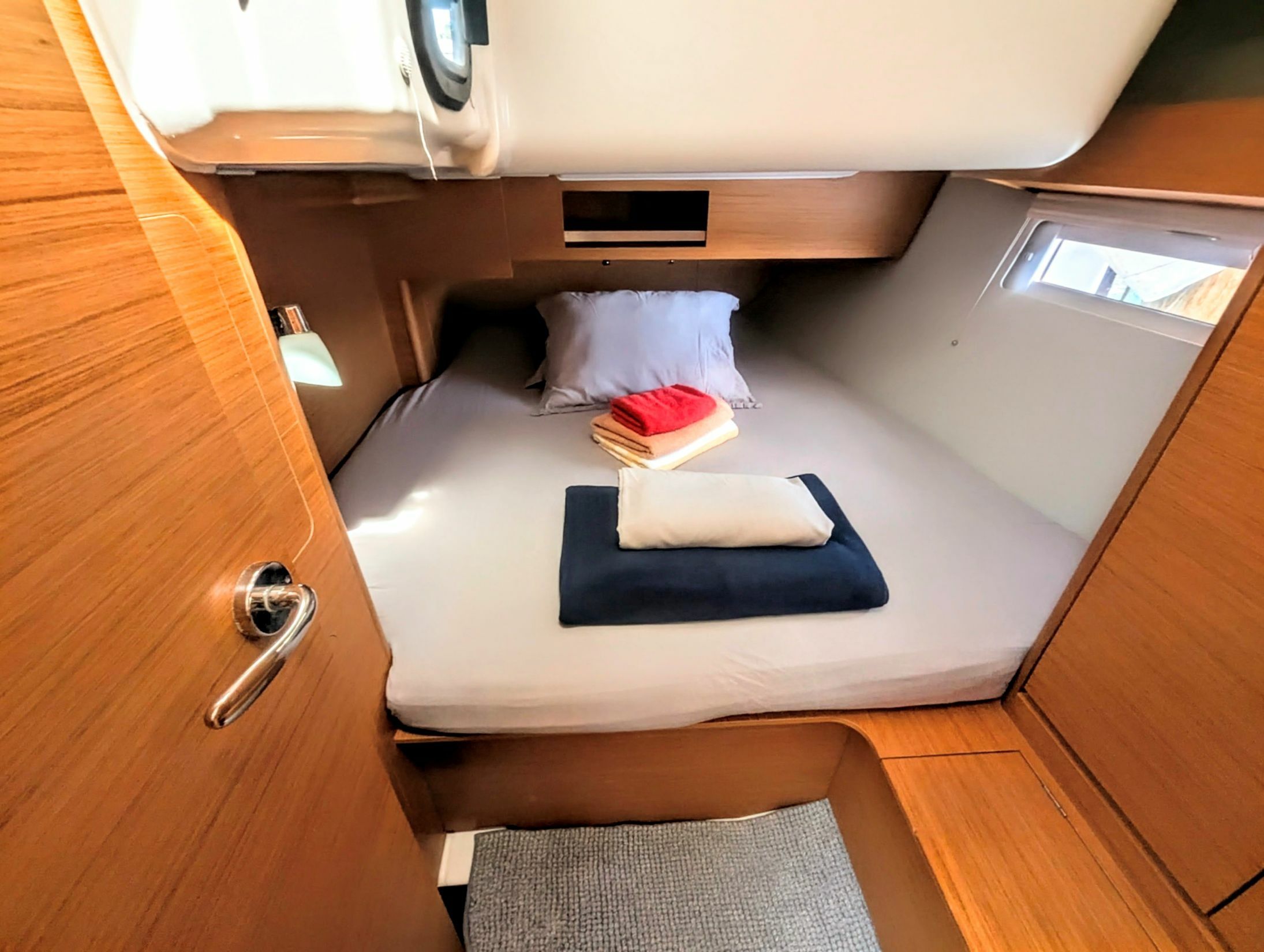 Jeanneau Sun Odyssey 410 | Eretmochelys
