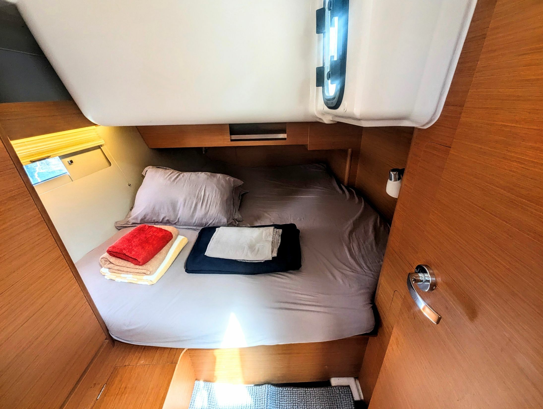 Jeanneau Sun Odyssey 410 | Eretmochelys