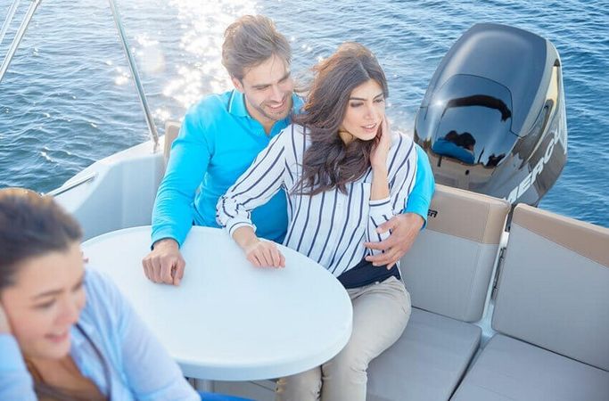 Quicksilver 605 | Sundeck