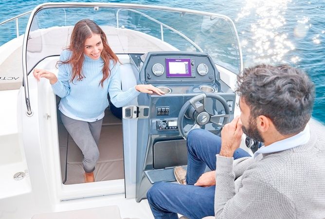 Quicksilver 605 | Sundeck