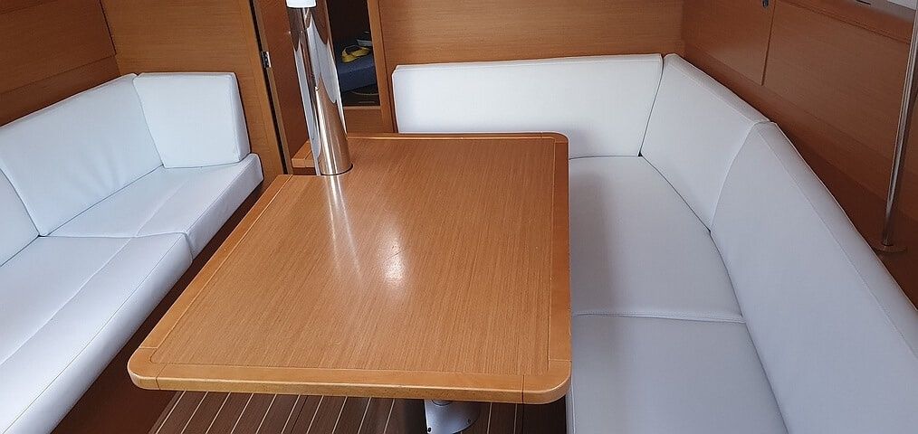 Jeanneau Sun Odyssey 379 | Heho