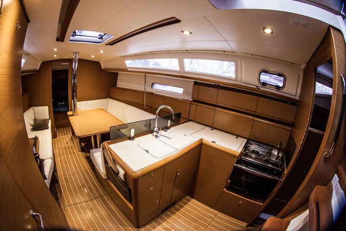 Jeanneau Sun Odyssey 379 | Heho