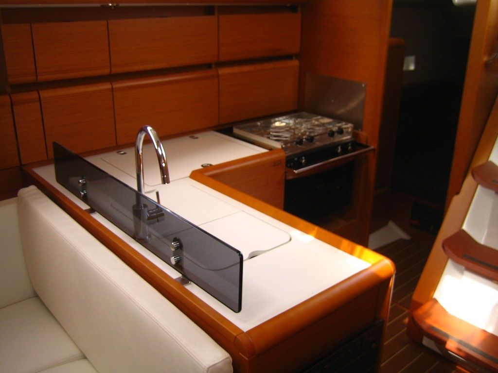 Jeanneau Sun Odyssey 379 | Heho