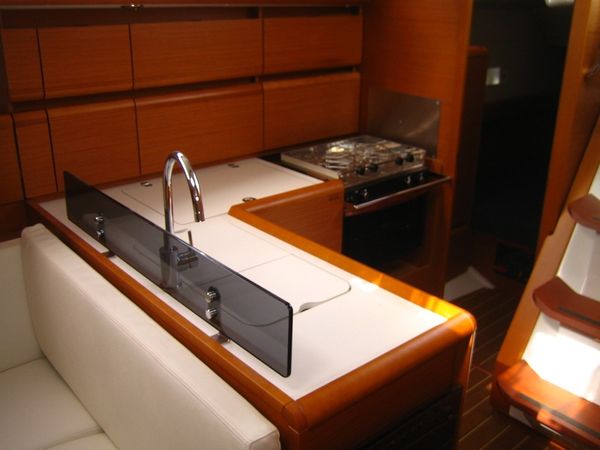 Jeanneau Sun Odyssey 379 | Heho