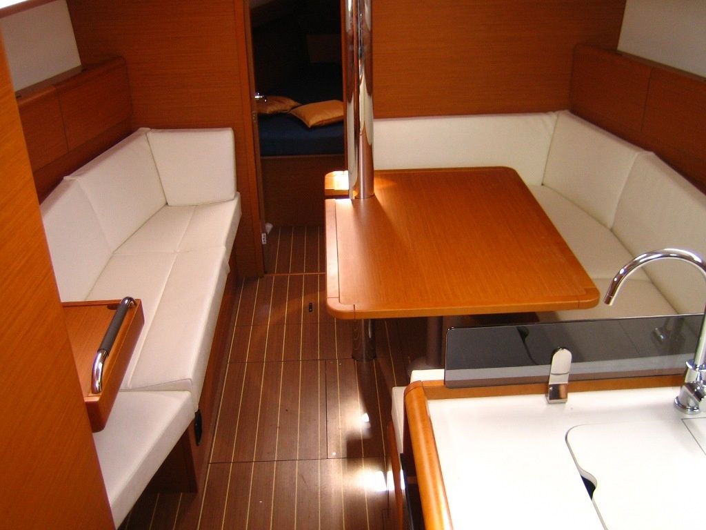 Jeanneau Sun Odyssey 379 | Heho