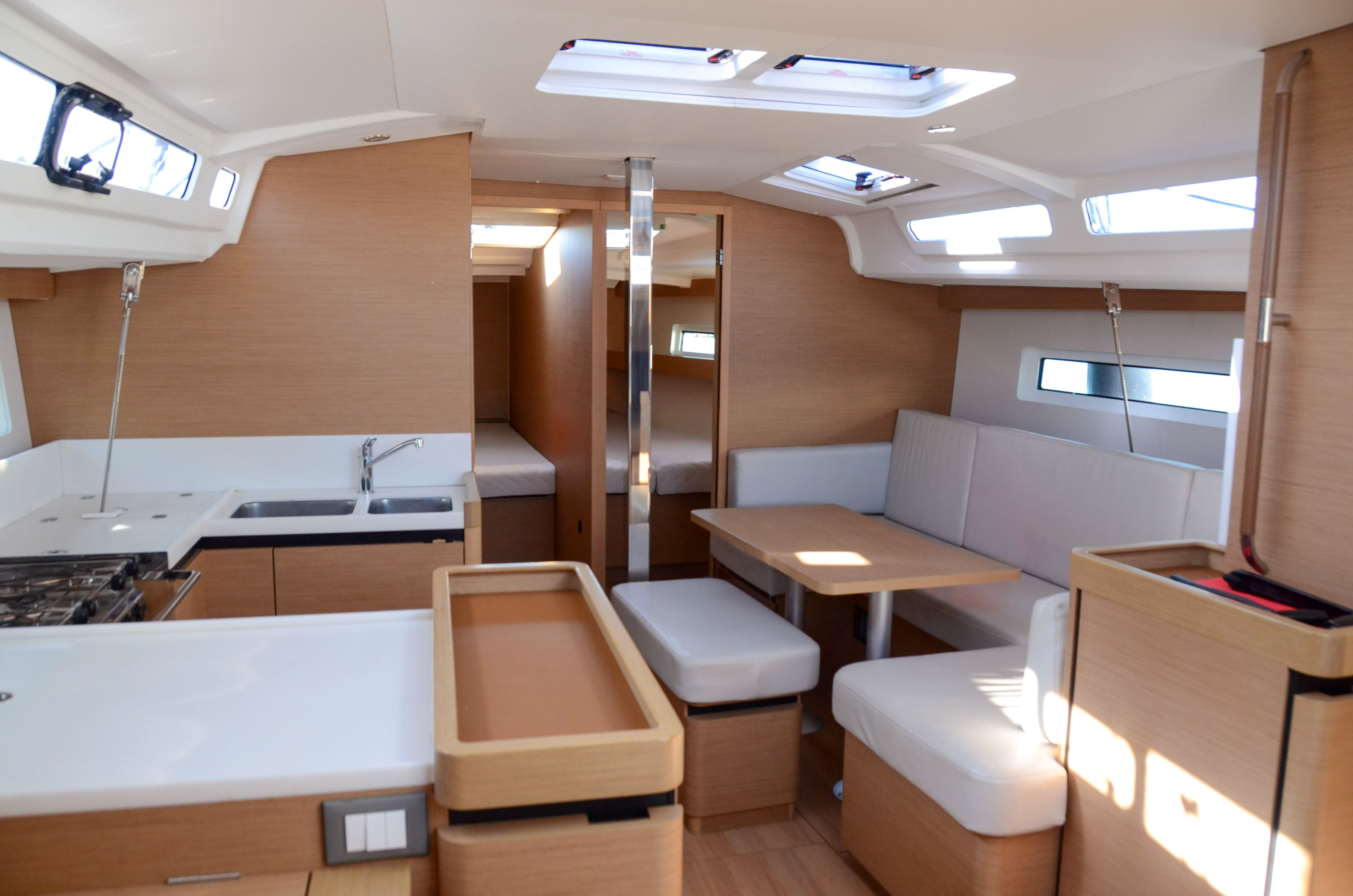 Jeanneau Sun Odyssey 440 | Sandy