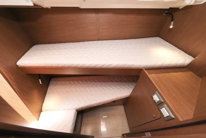 Beneteau Oceanis 46.1 | Enjoyablue 1