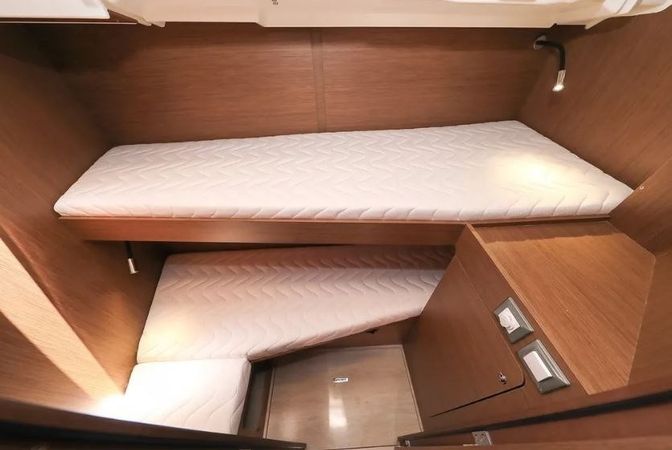 Beneteau Oceanis 46.1 | Enjoyablue 1