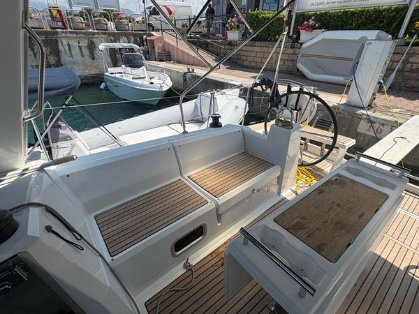 Beneteau Oceanis 38.1 | Maestrale