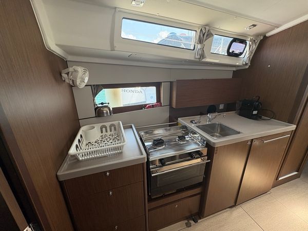 Beneteau Oceanis 38.1 | Maestrale