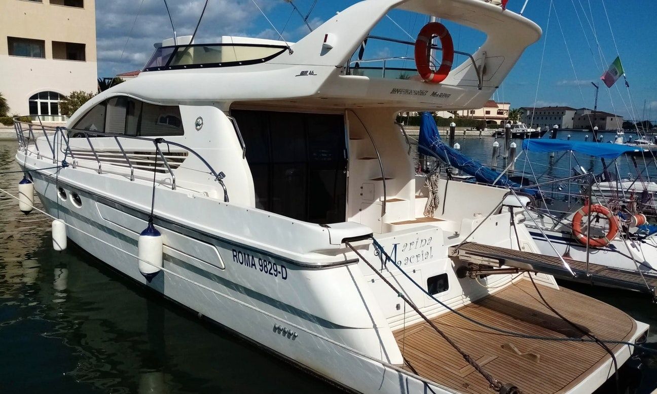 Enterprise 46 | Marina Macrial