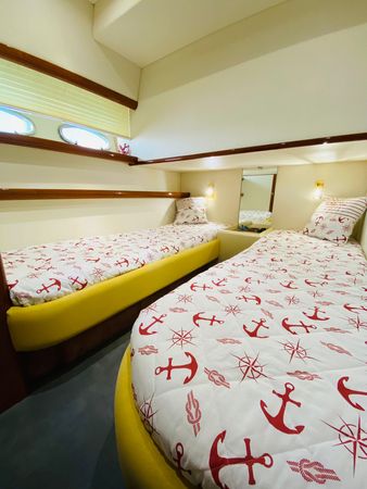 Enterprise 46 | Marina Macrial