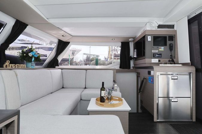 Fountaine Pajot Isla 40 | Chilli