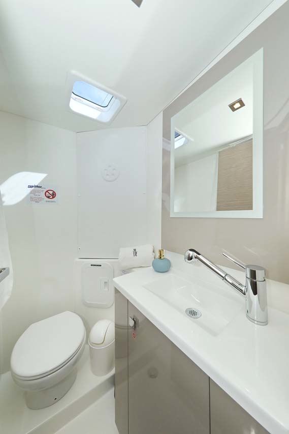 Fountaine Pajot Isla 40 | Chilli