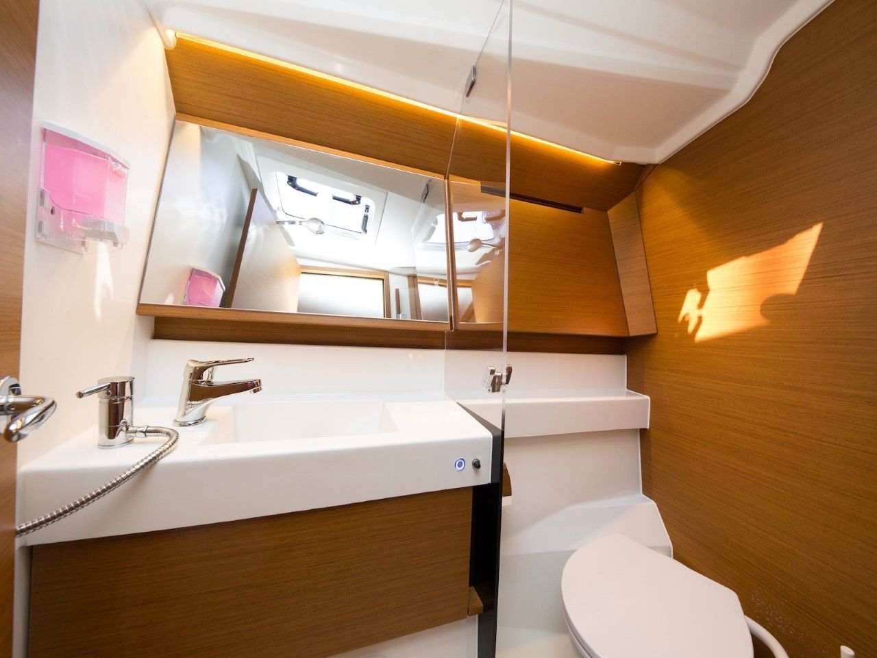 Jeanneau Sun Odyssey 410 | Suncity 3