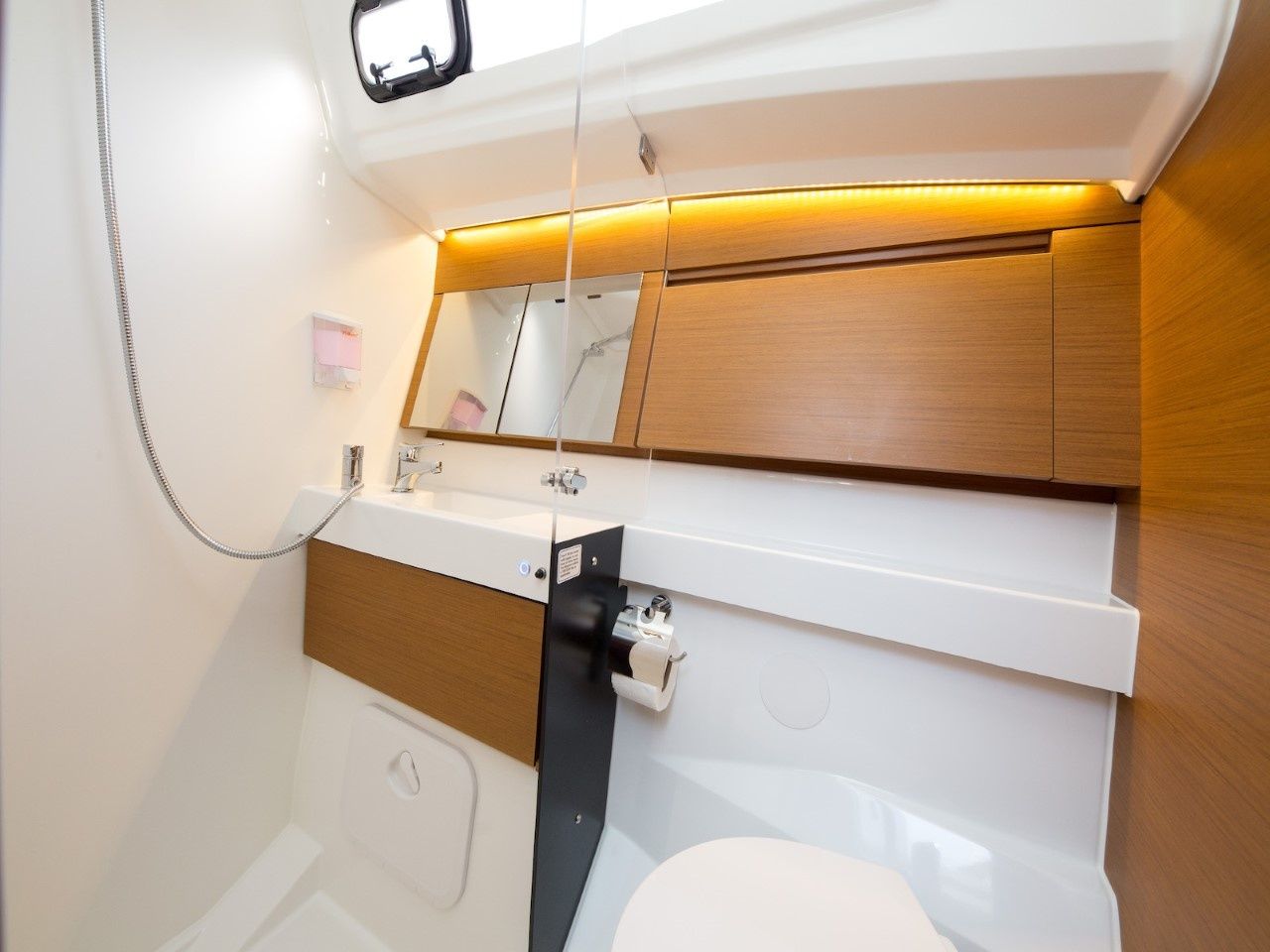 Jeanneau Sun Odyssey 410 | Suncity 3