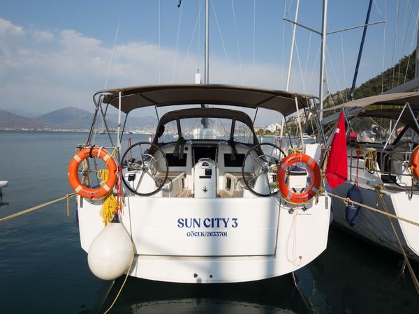 Jeanneau Sun Odyssey 410 | Suncity 3