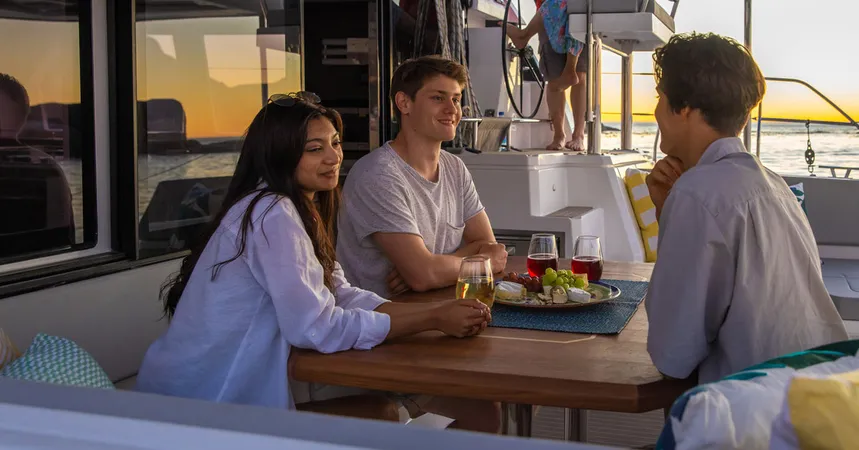 Leopard 42 | Sunsail 228