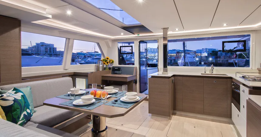 Leopard 42 | Sunsail 2211