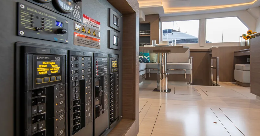 Leopard 42 | Sunsail 2213