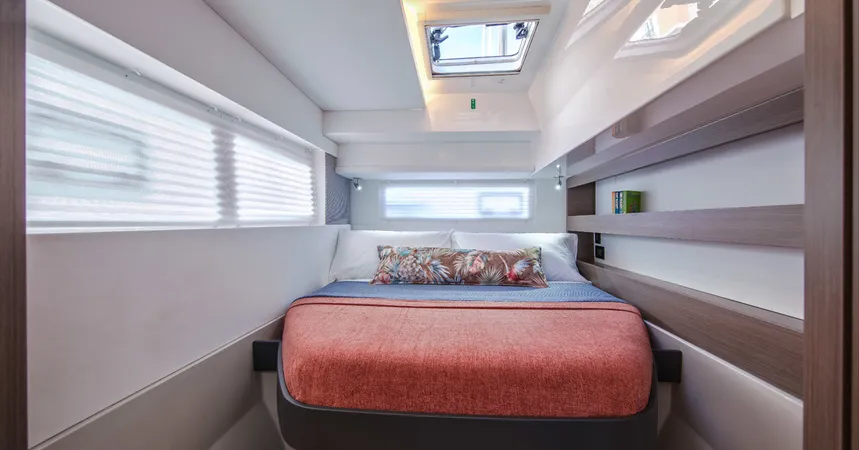 Leopard 42 | Sunsail 2216