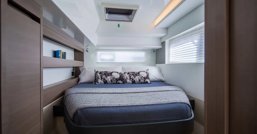 Leopard 42 | Sunsail 2219