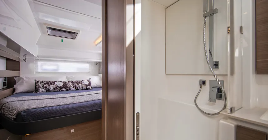 Leopard 42 | Sunsail 2221