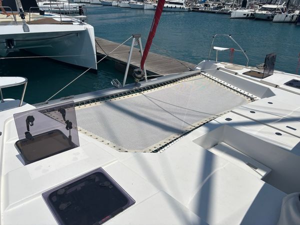 Leopard 42 | Sunsail 22