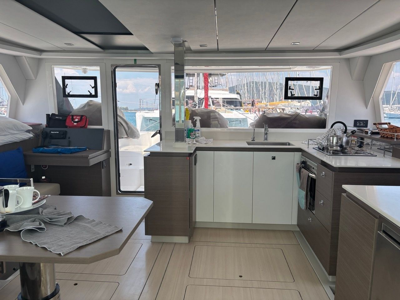 Leopard 42 | Sunsail 22