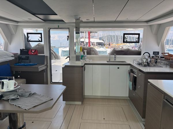 Leopard 42 | Sunsail 22