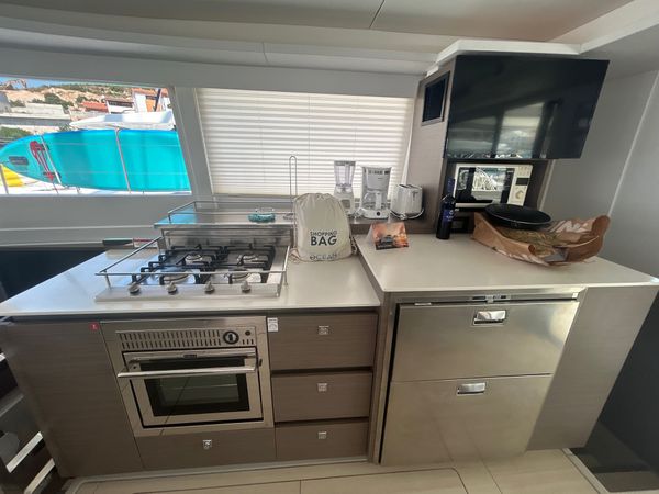 Leopard 50 | Moorings 22