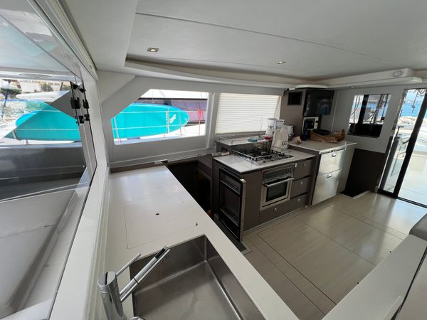 Leopard 50 | Moorings 22