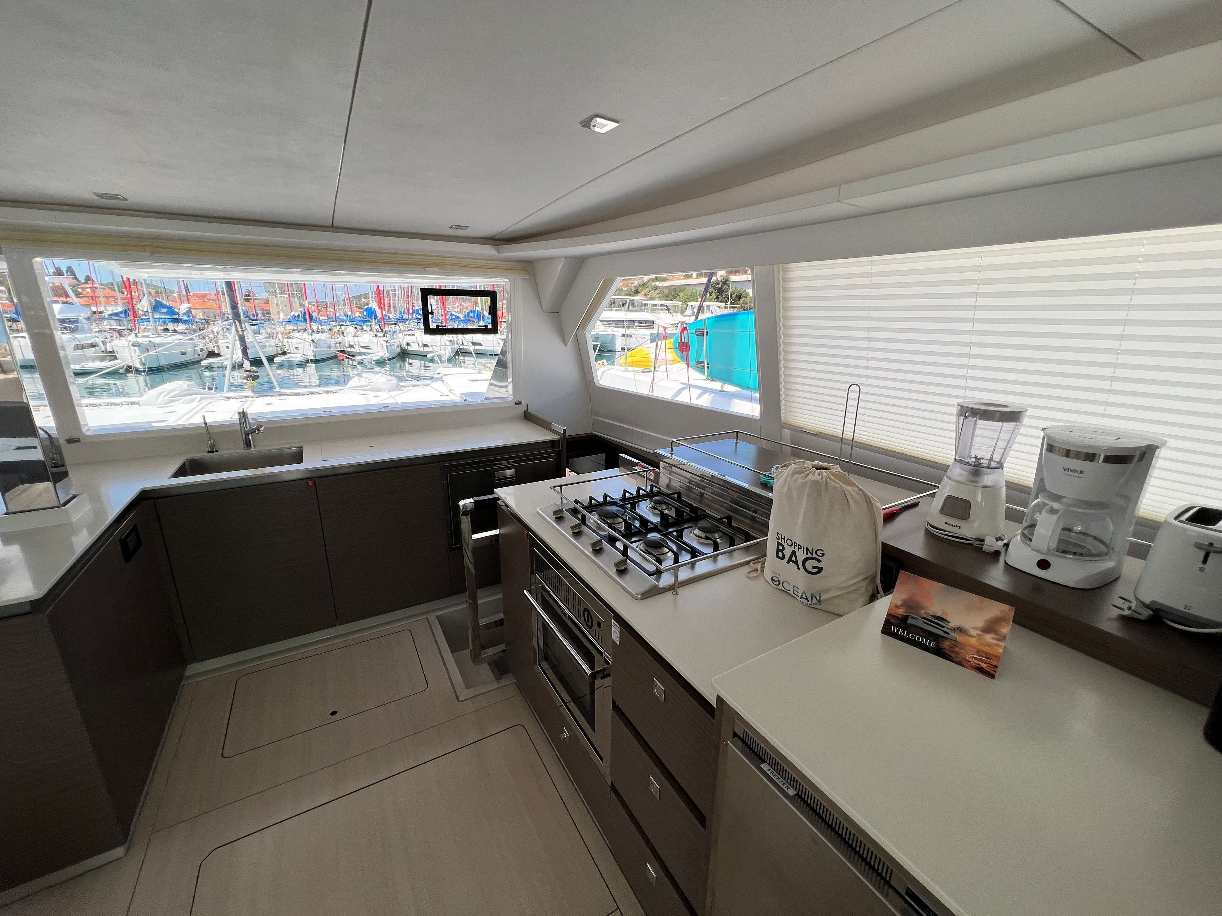 Leopard 50 | Moorings 22