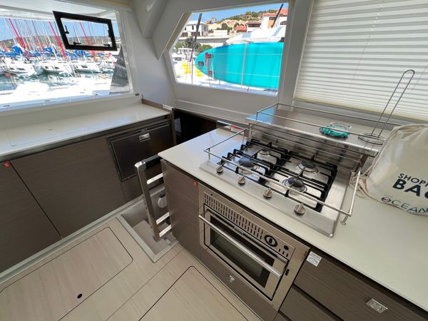 Leopard 50 | Moorings 22