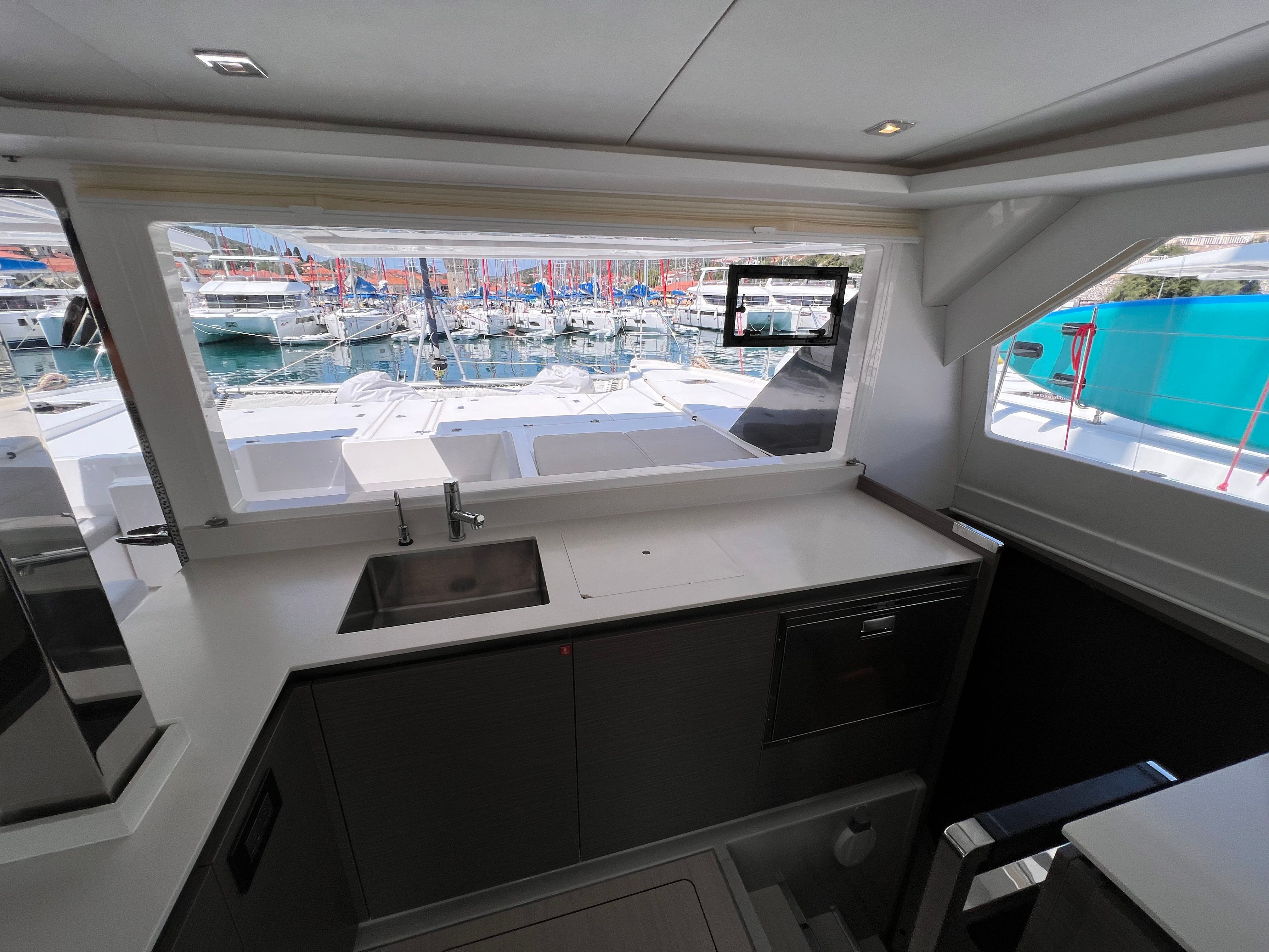 Leopard 50 | Moorings 22