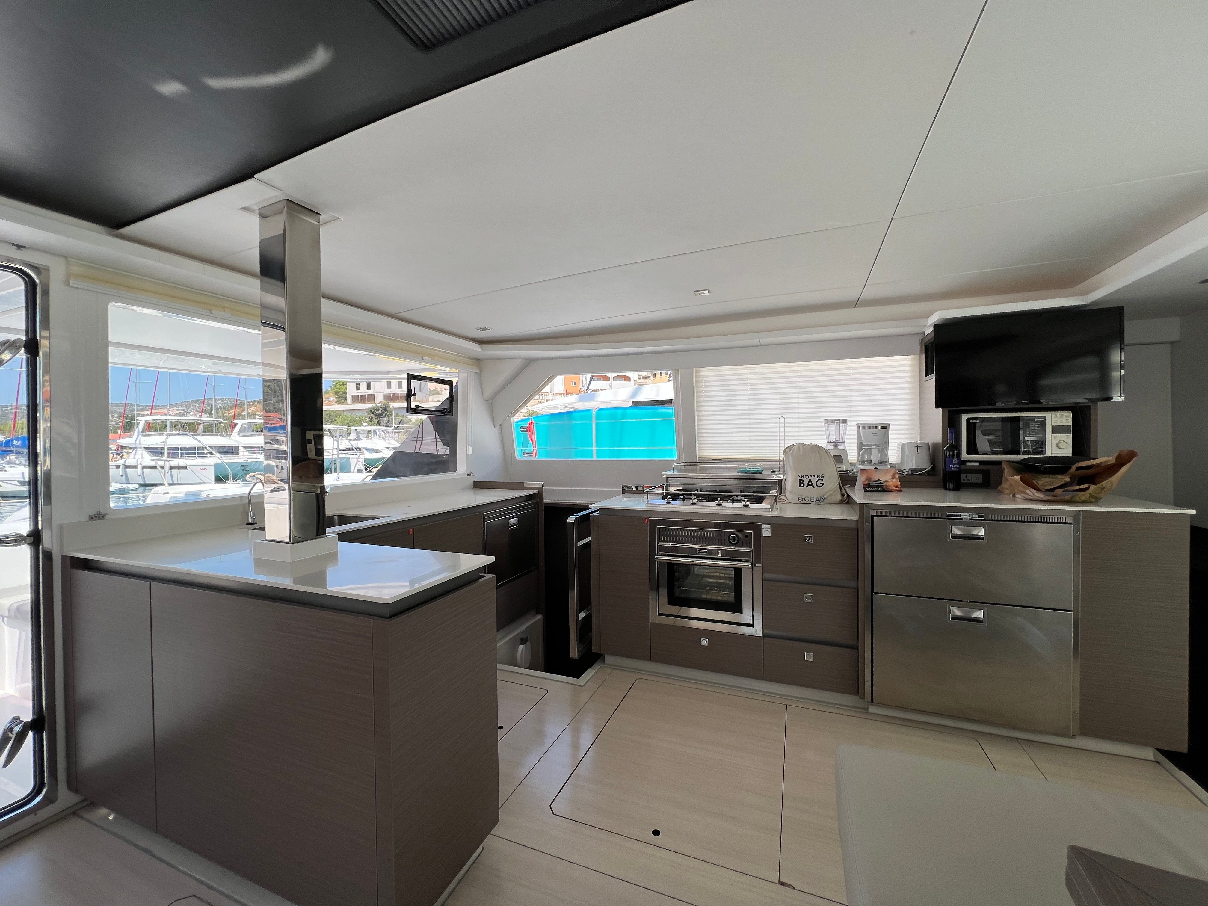 Leopard 50 | Moorings 22