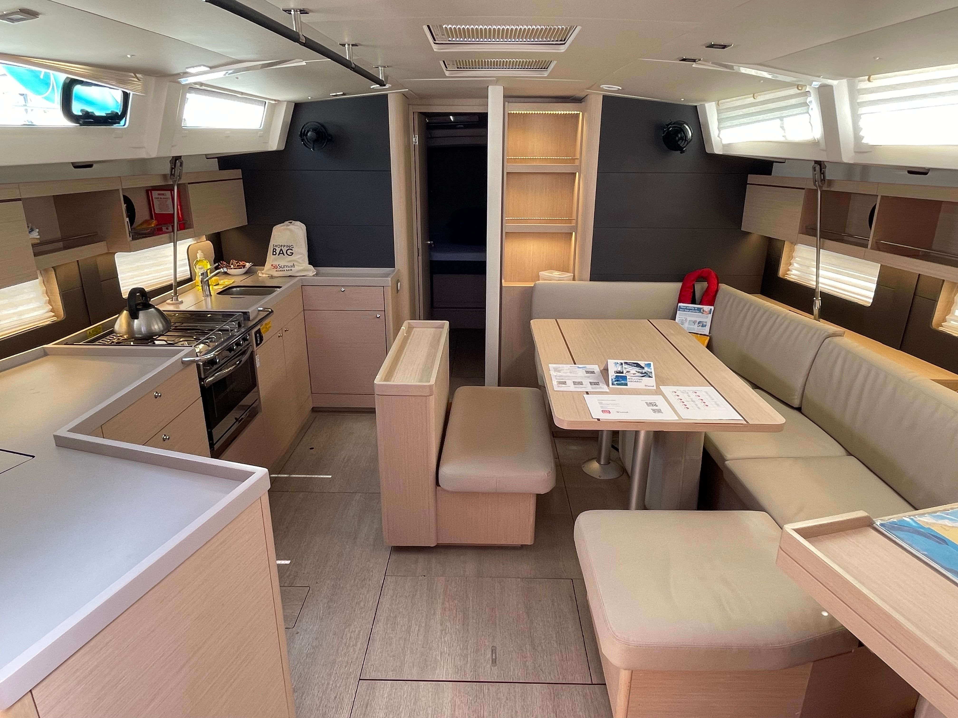 Beneteau Oceanis 46.1 | Sunsail 22