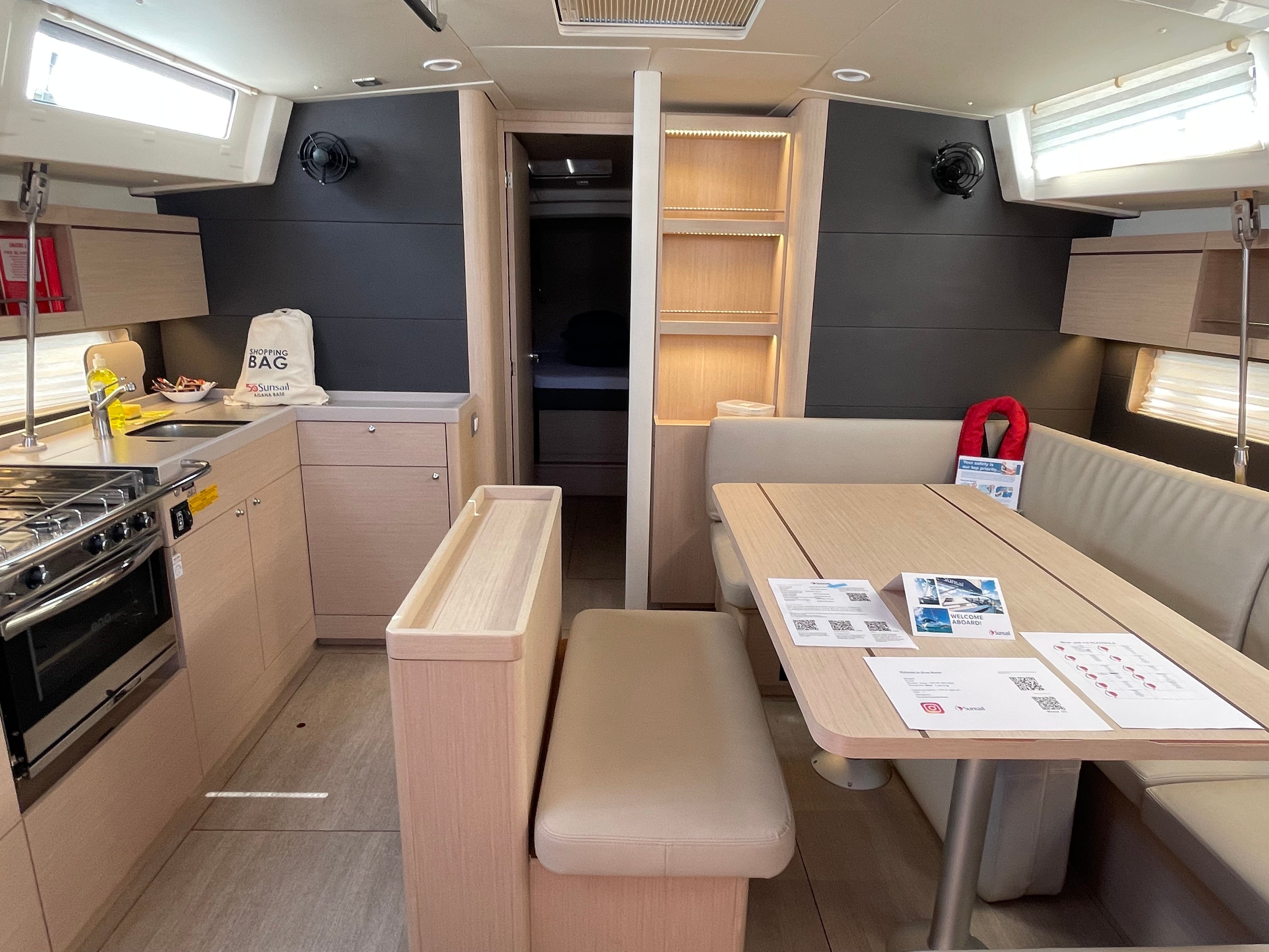 Beneteau Oceanis 46.1 | Sunsail 22