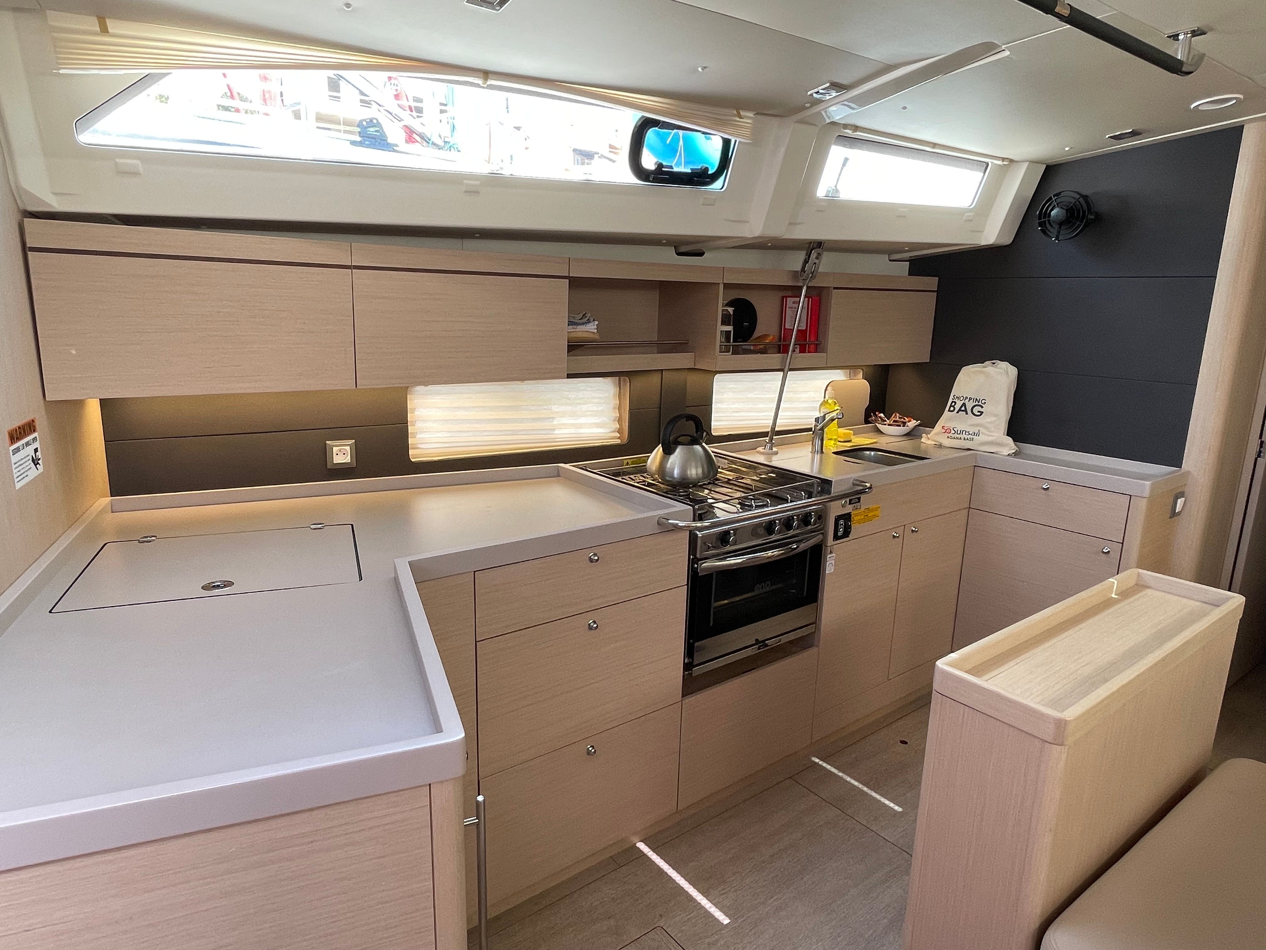 Beneteau Oceanis 46.1 | Sunsail 22