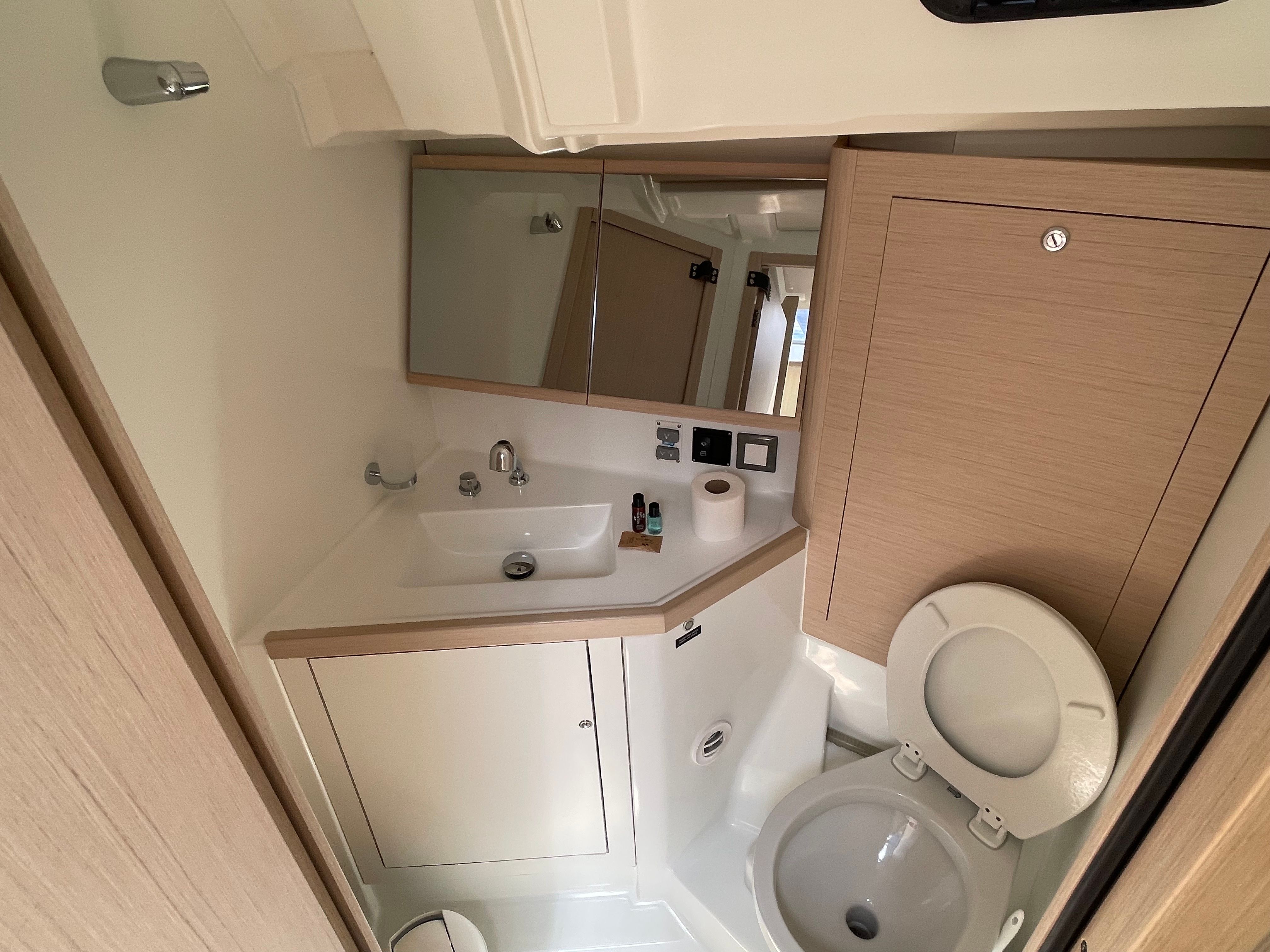 Beneteau Oceanis 46.1 | Sunsail 22