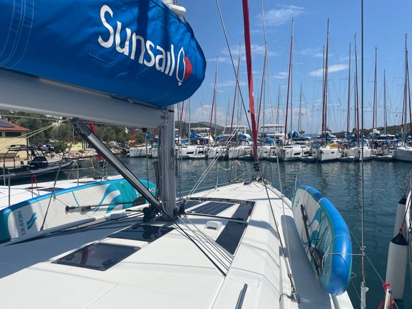 Beneteau Oceanis 46.1 | Sunsail 22