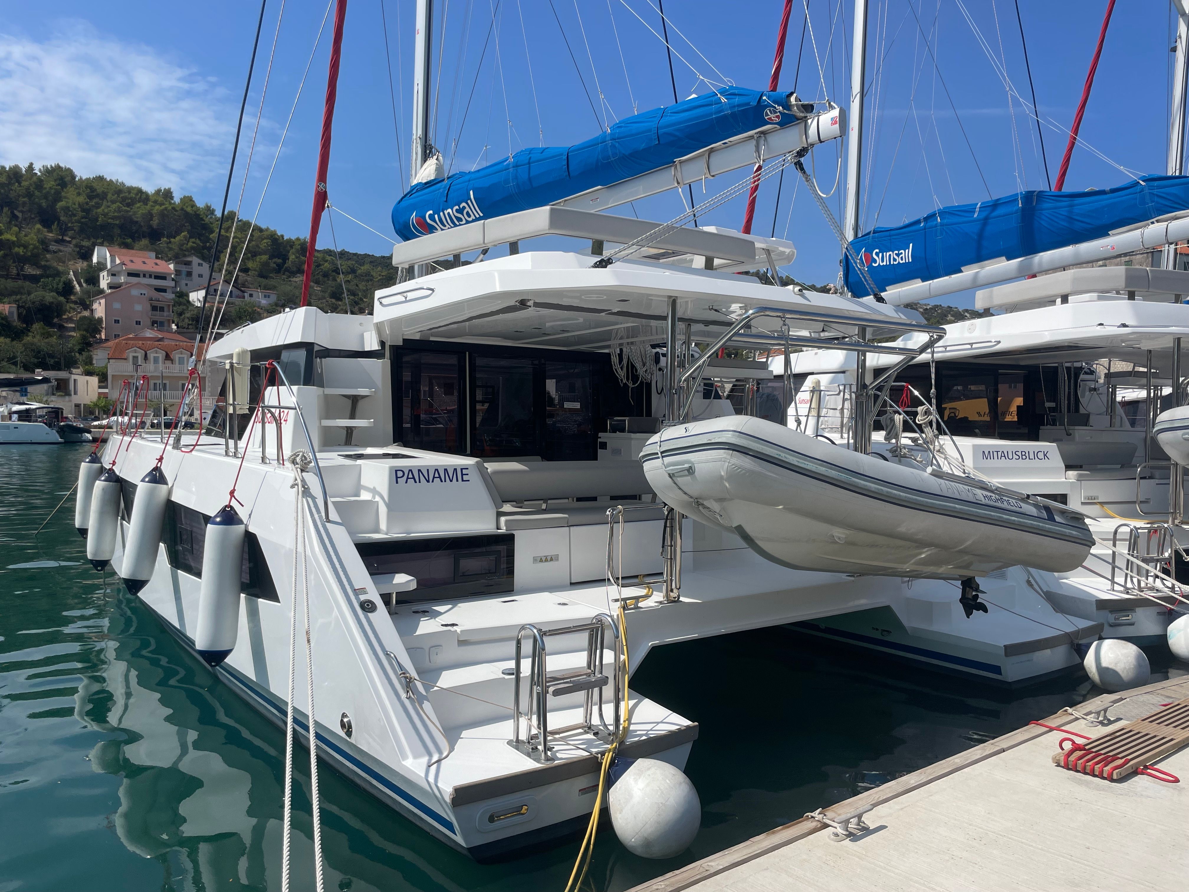 Leopard 42 | Sunsail 22