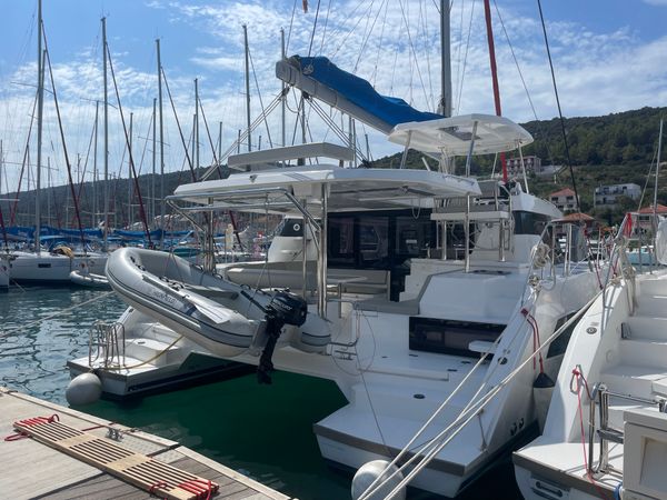 Leopard 42 | Sunsail 22