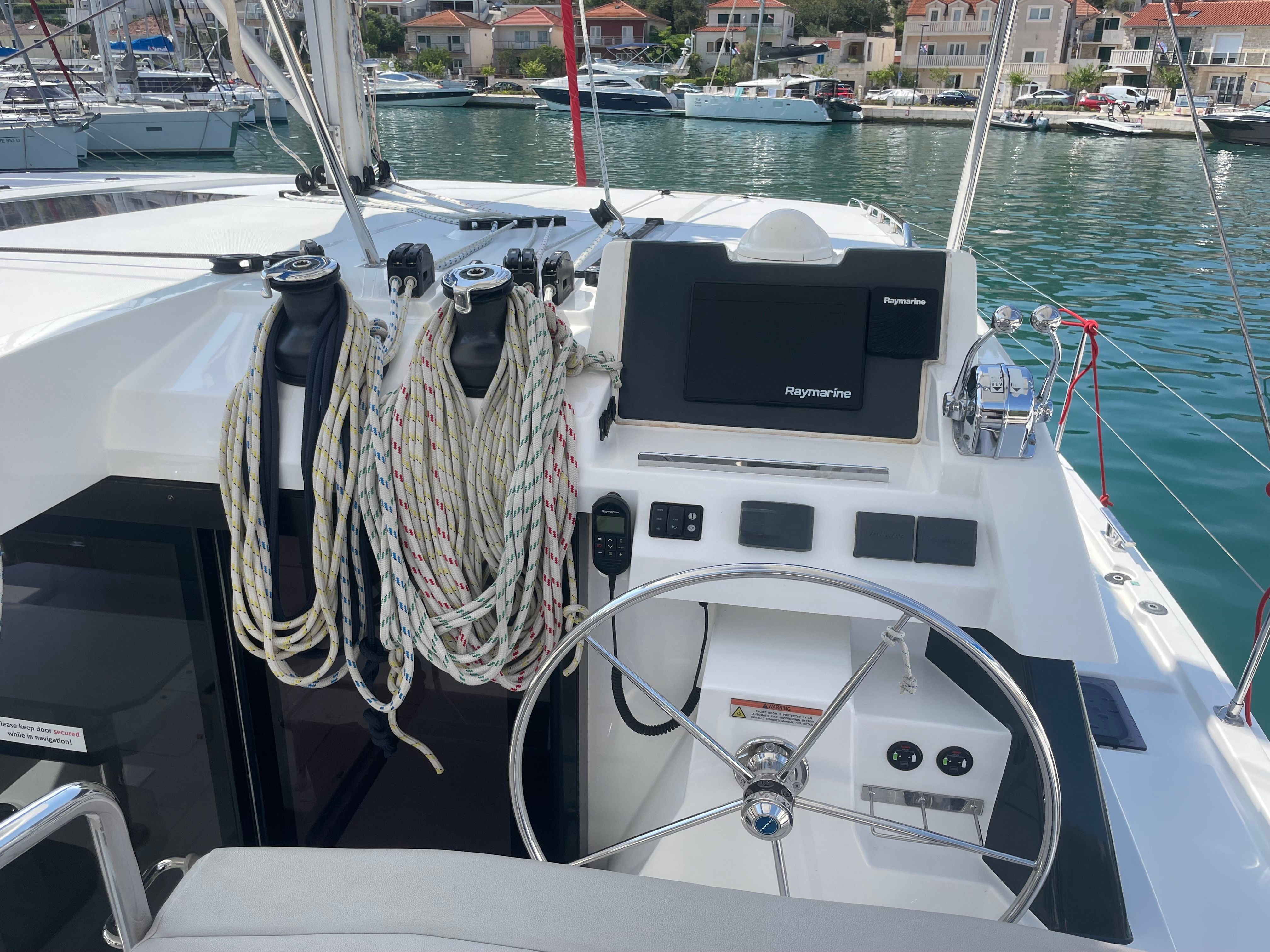 Leopard 42 | Sunsail 22